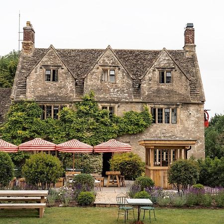 威特尼 The Double Red Duke, Cotswolds酒店 外观 照片