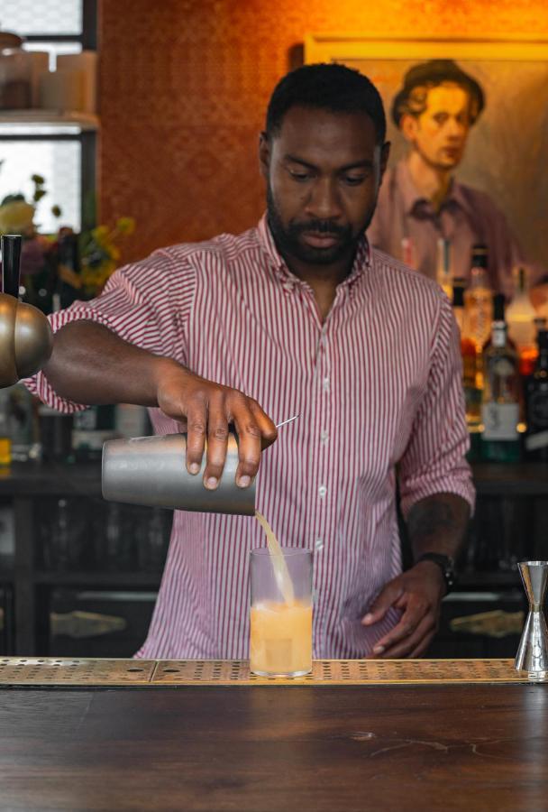 威特尼 The Double Red Duke, Cotswolds酒店 外观 照片