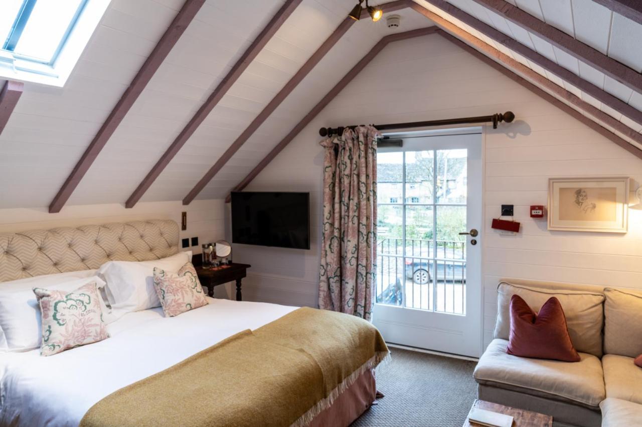 威特尼 The Double Red Duke, Cotswolds酒店 外观 照片