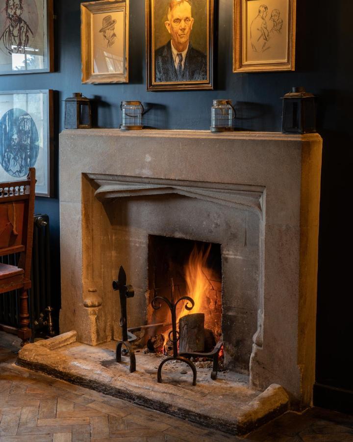 威特尼 The Double Red Duke, Cotswolds酒店 外观 照片