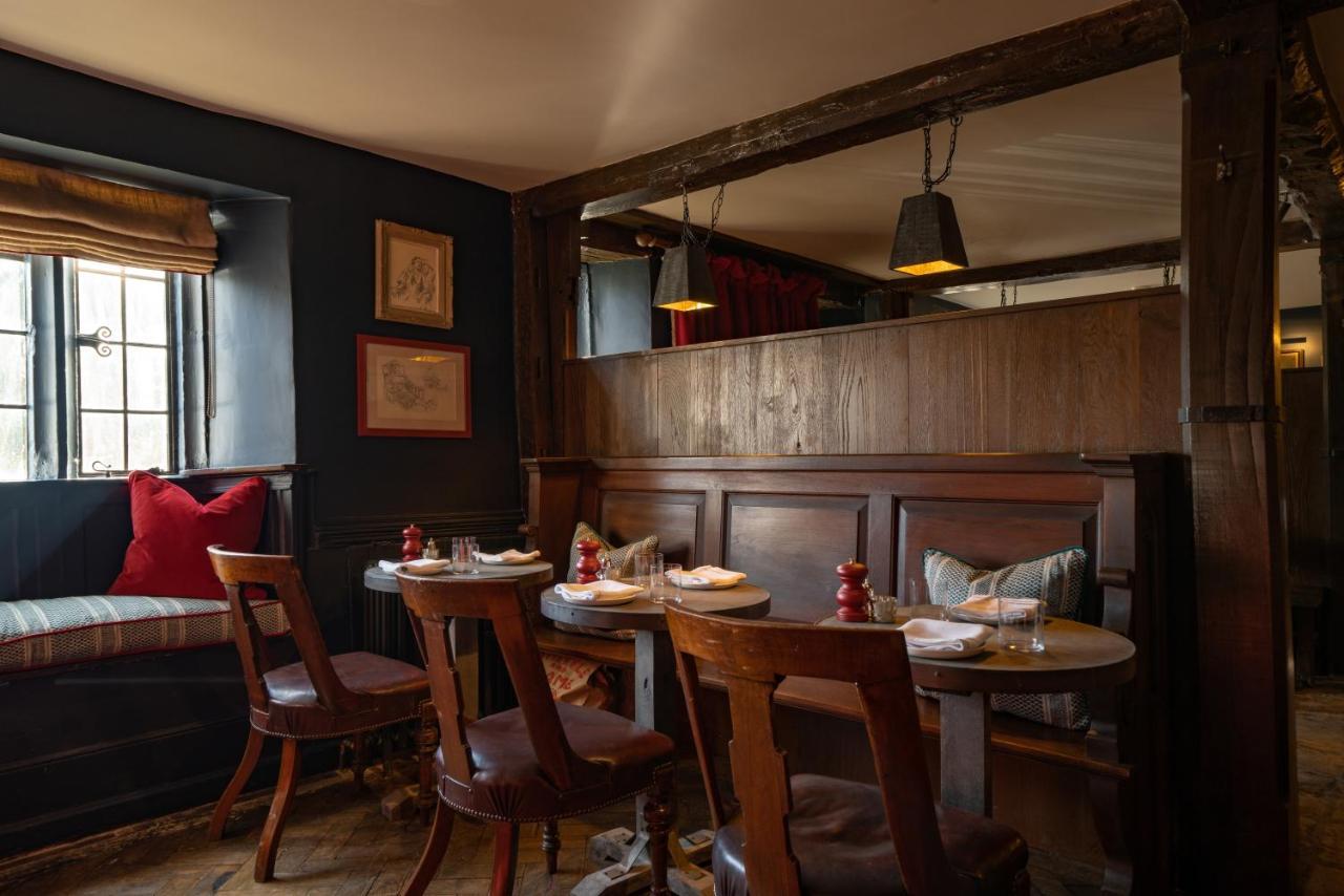 威特尼 The Double Red Duke, Cotswolds酒店 外观 照片