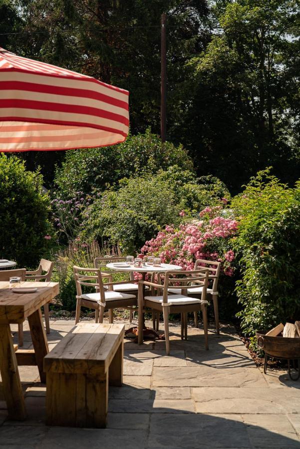 威特尼 The Double Red Duke, Cotswolds酒店 外观 照片