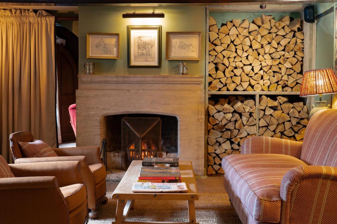 威特尼 The Double Red Duke, Cotswolds酒店 外观 照片